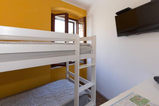 Hostel Kvarner Rijeka Bagian luar foto