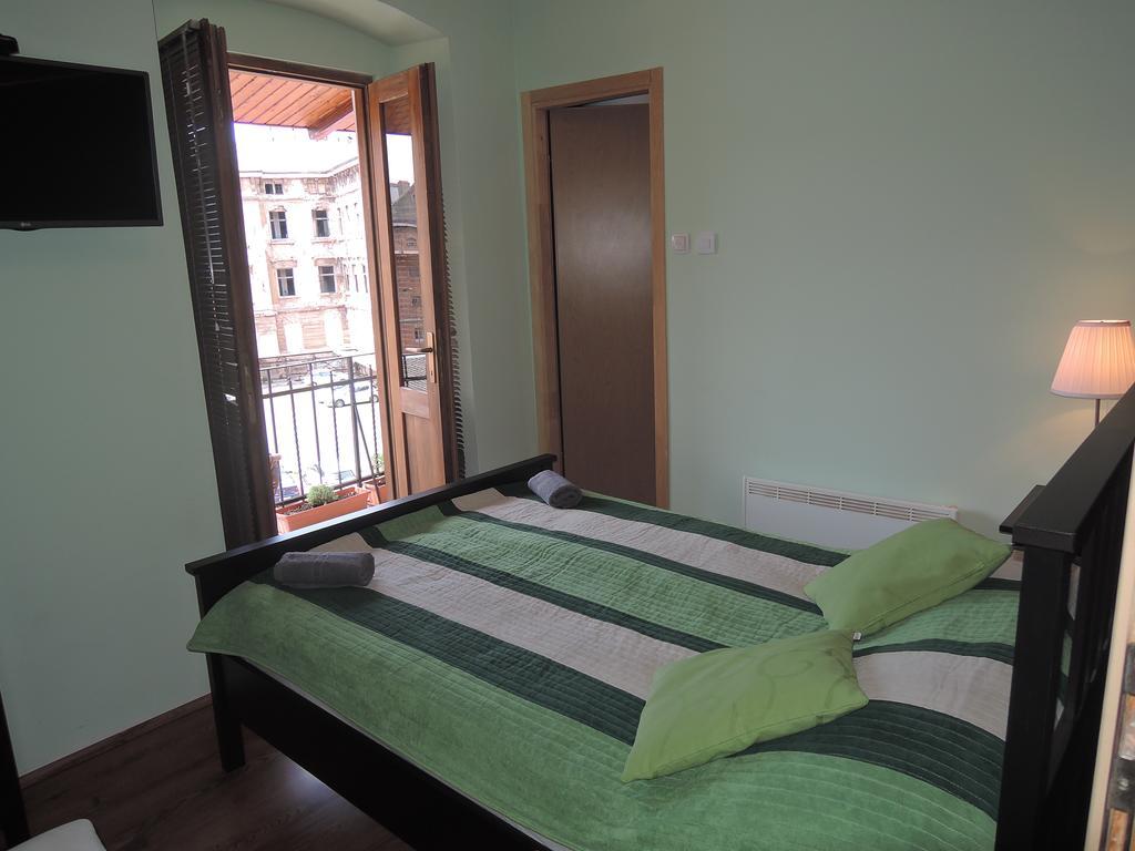 Hostel Kvarner- Private Rooms & Dorms Rijeka Bagian luar foto