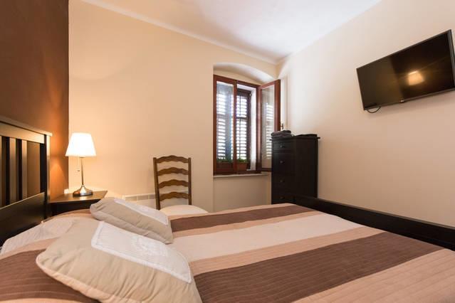 Hostel Kvarner- Private Rooms & Dorms Rijeka Bagian luar foto